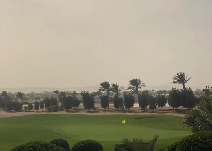 Cyan, 2 Master Bedrooms, Pool, Golf View Apartment Hurghada