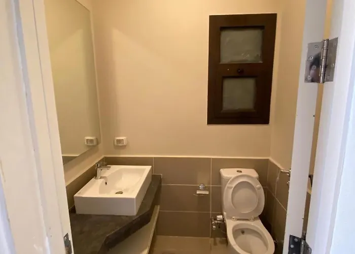 Cyan, 2 Master Bedrooms, Pool, Golf View Apartment *