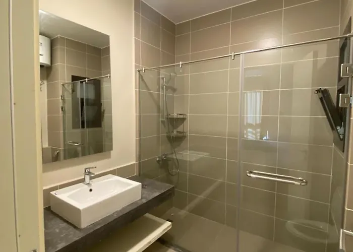 Cyan, 2 Master Bedrooms, Pool, Golf View Apartment